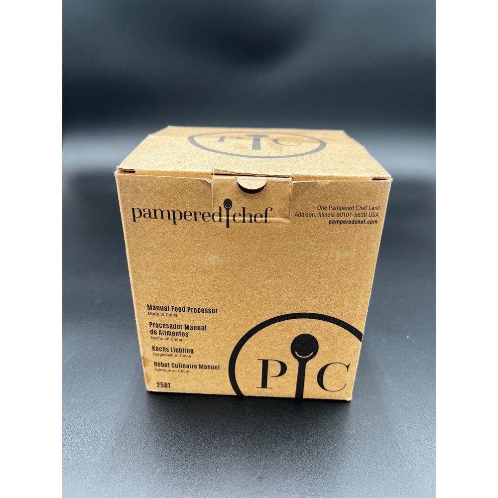 Pampered Chef Manual Food Processor 2581 White Clear Hand Powered Chopper